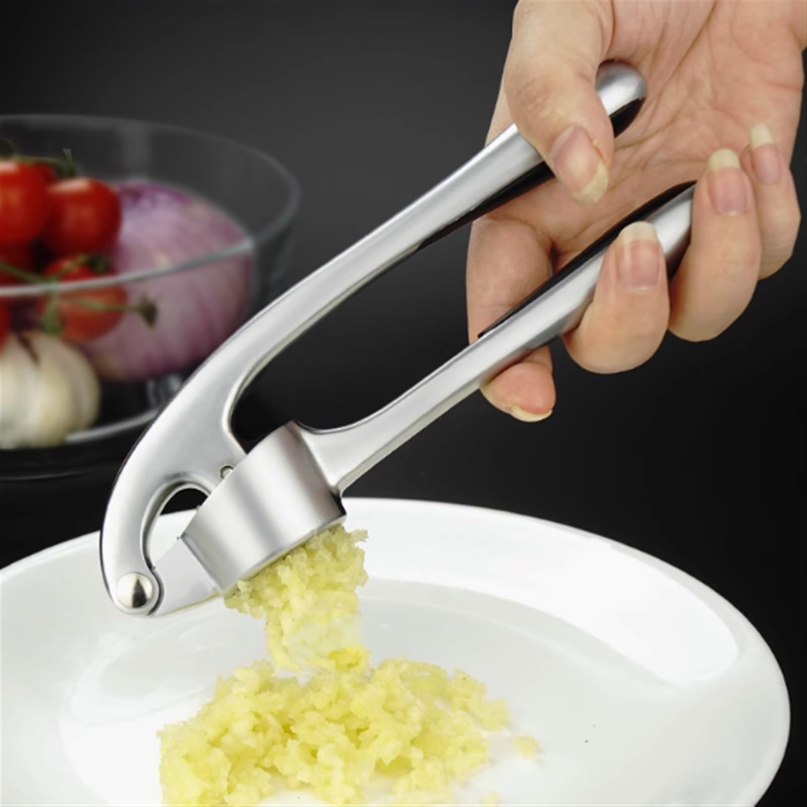 Knoblauchpresse, robuster manueller Fleischwolf, einfach zu drücken, ergonomischer Griff, rostfrei, spülmaschinenfest für mühelose Knoblauchzubereitung und Kochen
