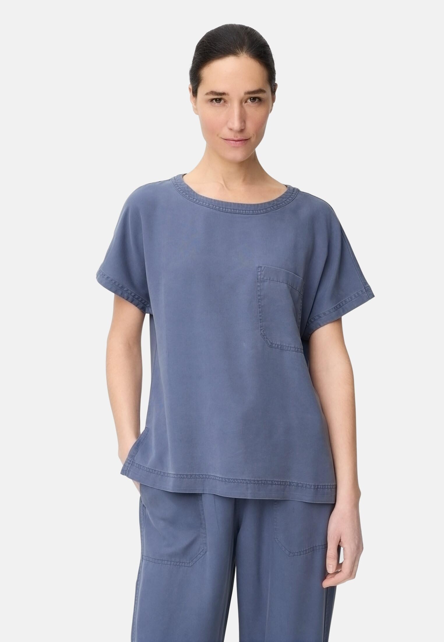 camel active Damen T-Shirt mit Brusttasche | atmungsaktives kurzarm Shirt mit Rundhalsausschnitt für Freizeit und Alltag