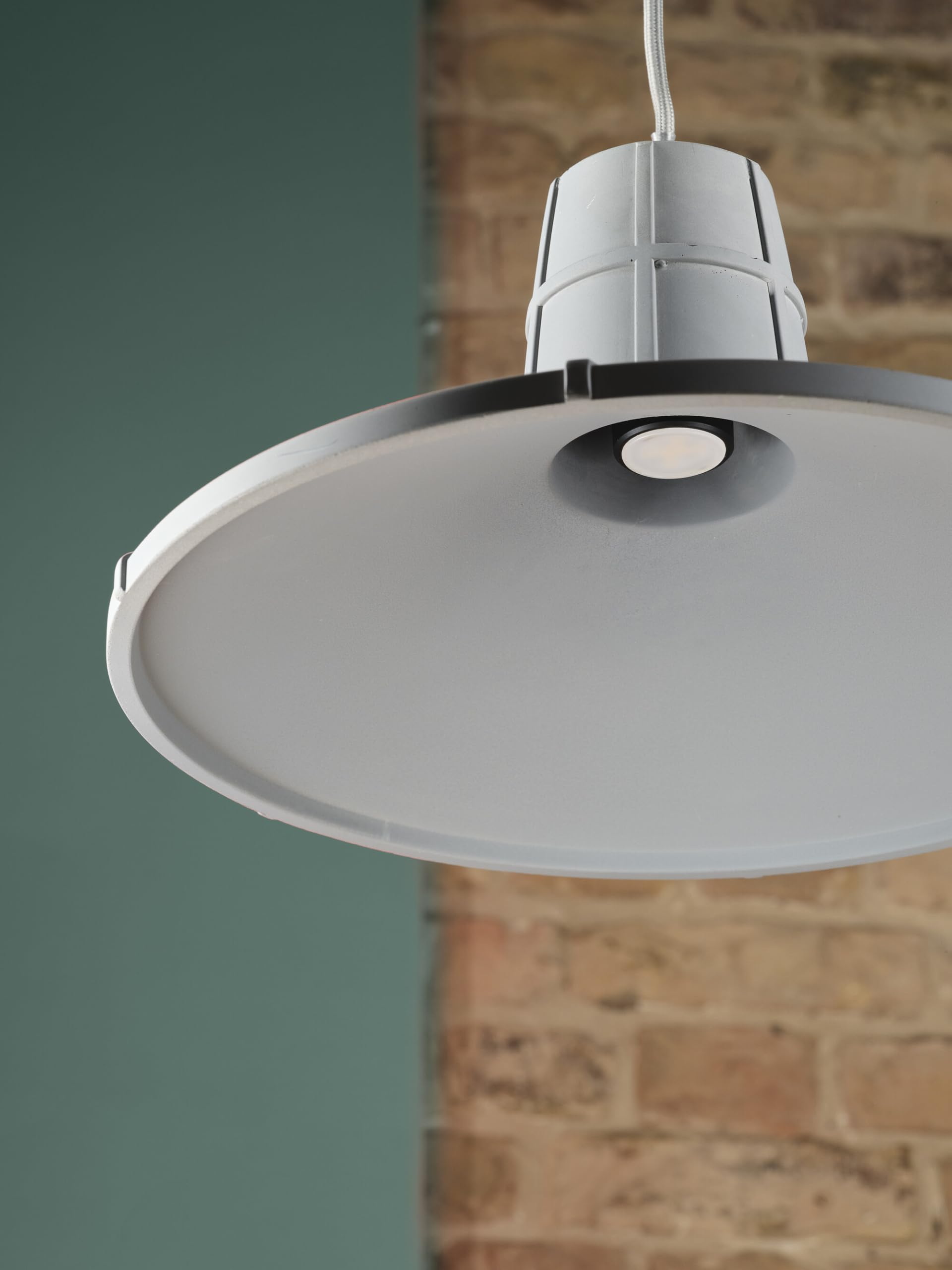 OSRAM Flat Lamp, lámpara LED ultra-compacta y plana con casquillo E27,
