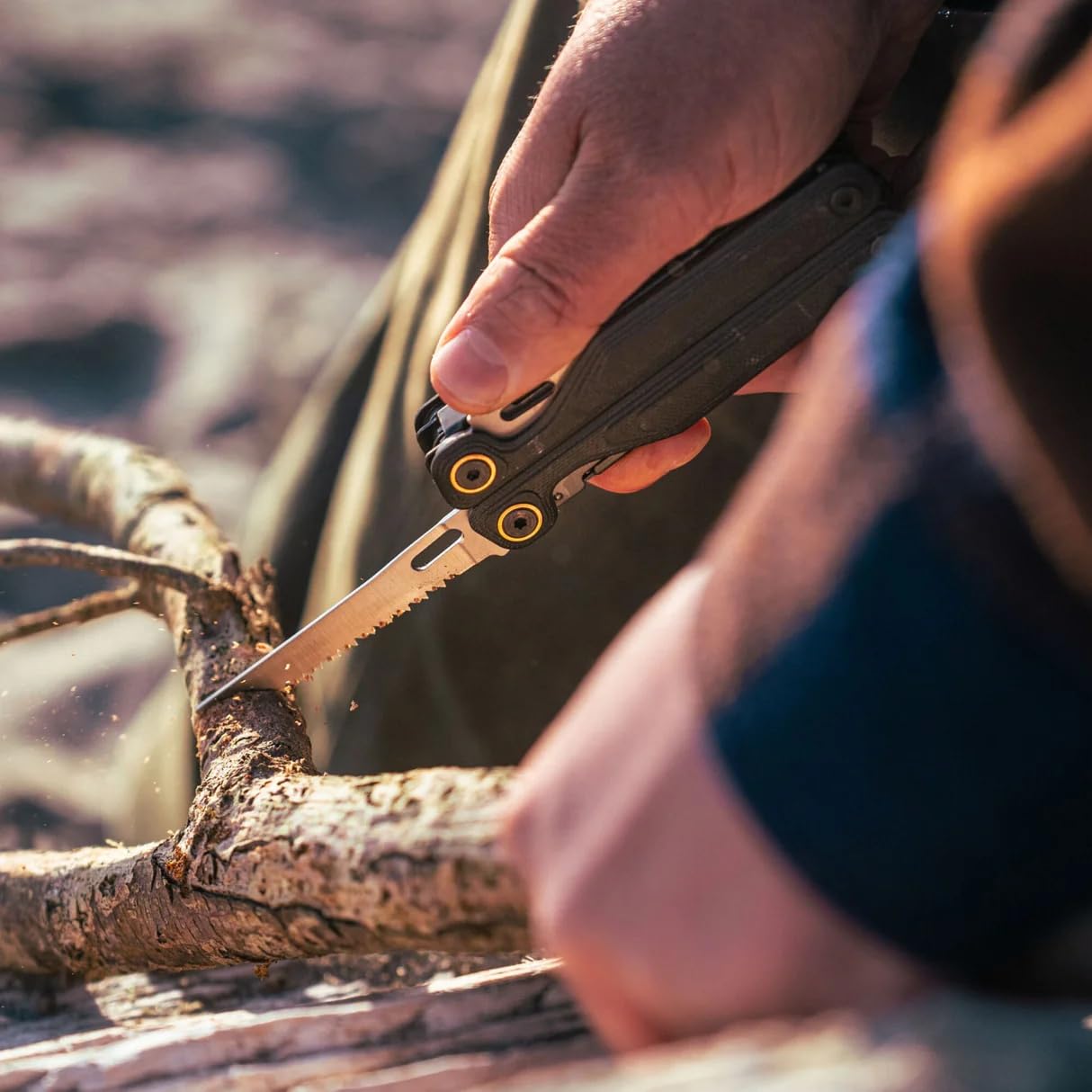 Leatherman Wave Alpha Multitool - 16-in-1 Werkzeuge mit MagnaCut-Klinge, Säge, Feile, Innovativer Schere und mehr Bedienkomfort - Obsidian