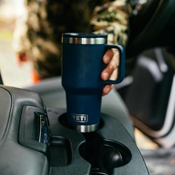 YETI Rambler 30 oz Travel Mug with Flip Straw Lid Stainless Steel, Vacuum Insulated, Leakproof, Cup Holder Friendly, White