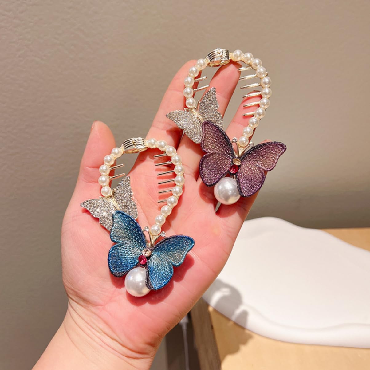 PartyKindom 2Pcs Rhinestone Butterfly Hair Bun Holders Pearl Ponytail Clips Durable Hair Accessories for Women for Buns and Ponytails Stylish Rhinestone Cuff for Everyday Use