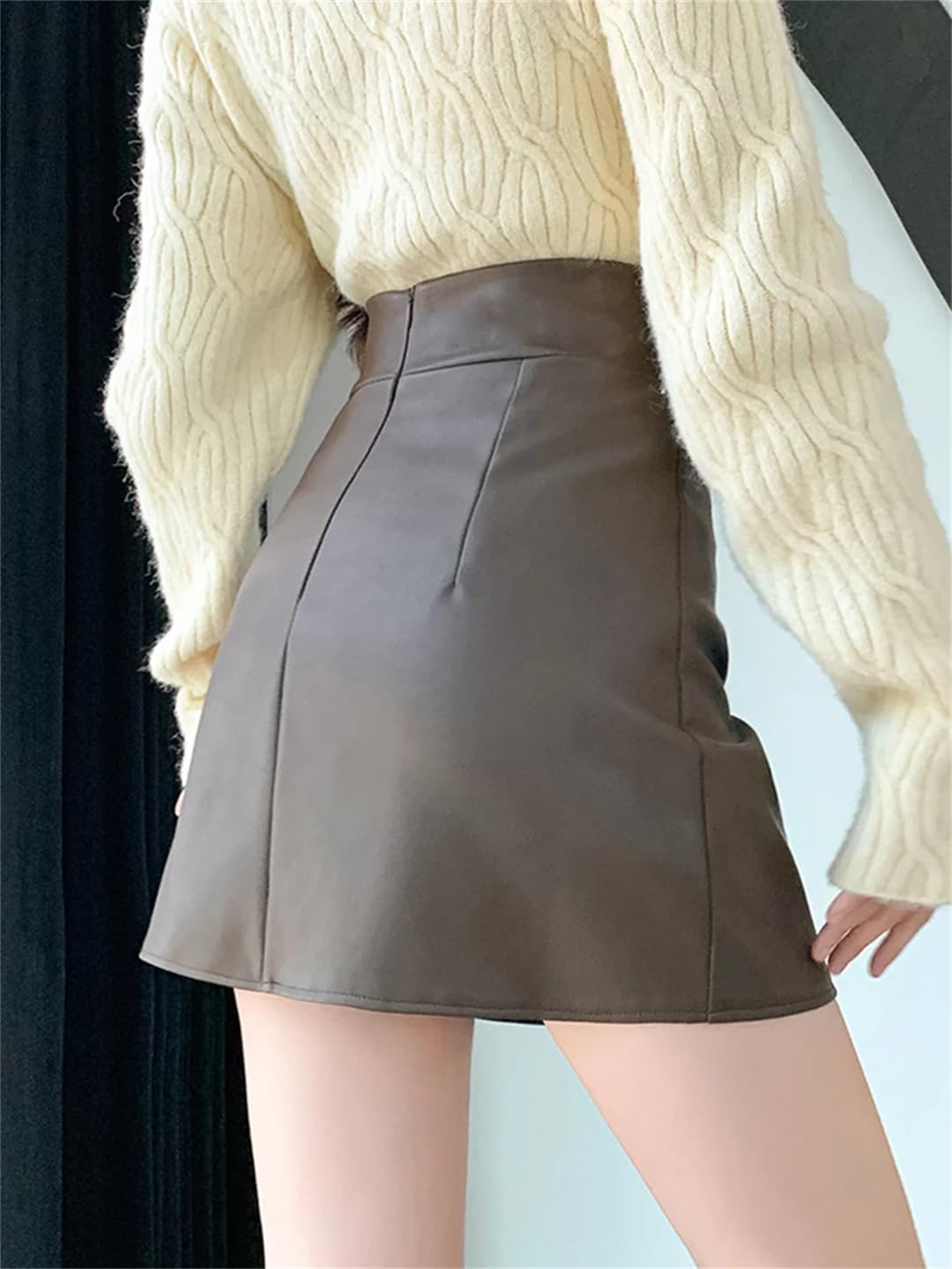 Damska zimowa spódnica plisowana w stylu vintage bodycon elegancka krótka spódnica ze skóry PU z wysokim stanem