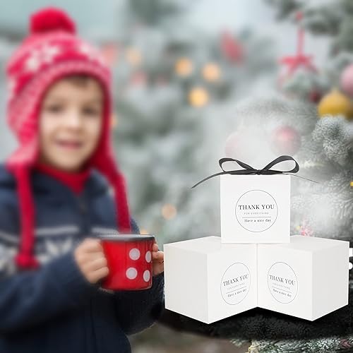 Vista 222 de Cotopher - 100 unidades de cajas de regalo de boda. Cajas de regalo de papel de 7.6 x 7.6 x 7.6 cm. Cajas pequeñas de regalo con cintas. Cajas marino