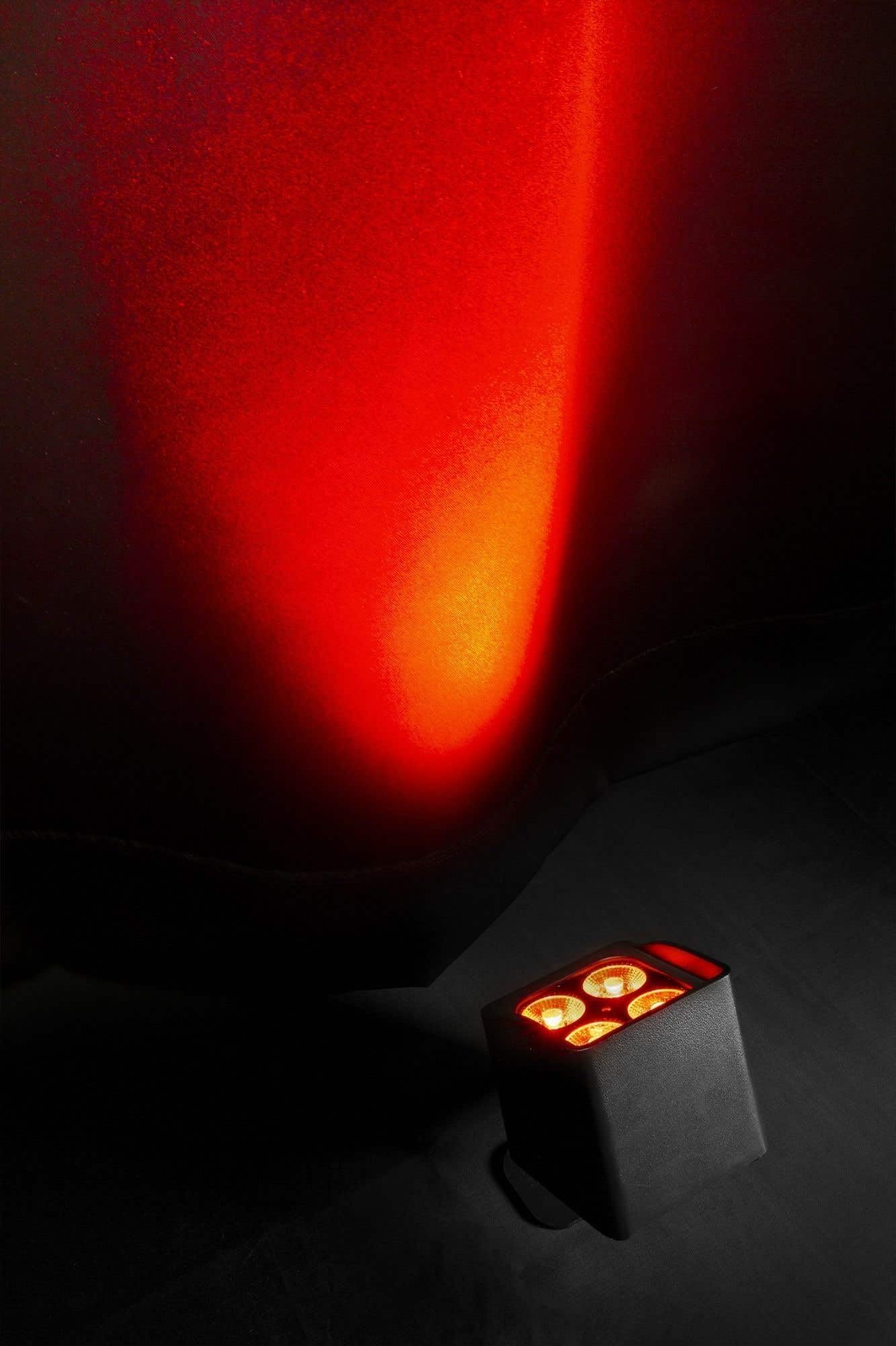 BeamZ BBP44 - Foco Uplight Par 4 leds x 4W con Batería, certificación IP65, control por DMX, Luz de Discoteca, Fiestas y Escenarios, incluye Mando a Distancia, color Negro