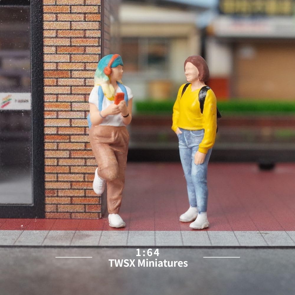 Chatting with Close Friends 2-Piece Set, 1:64 Scale, Ffriends,Miniature People, Miniature Models, Suitable for DIY Landscapes, Creative Scenes, Matching and Macro Photography