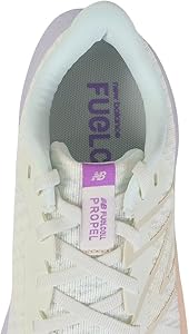 美品〕24cm New Balance プロペル ランニングシューズ ホワイト Amazon