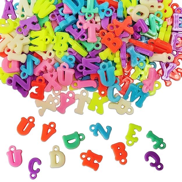 Fabrication de colliers et bracelets lot de 550 breloques lettres alphabet cadeau anniversaire