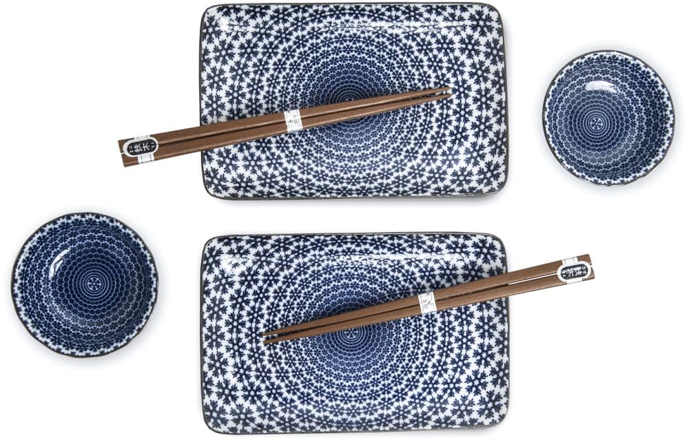 Juego de sushi YUKI Original Japonés Sushiset en blanco y azul, servicio de sushi de porcelana, dos platos de sushi, dos cuencos pequeños, dos palillos en caja de regalo