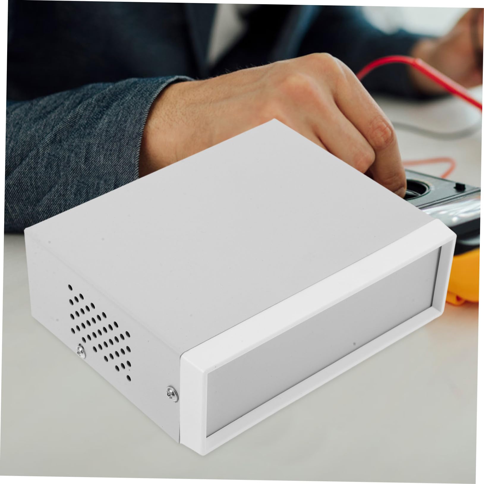Selbstgemacht Anschlusskasten aus Eisen mit Multifunktionalem Design und Einfachem Aufbau Elegantes Gehäuseprojektbox für Elektrische Anschlusskästen in Beige für Vielseitigen