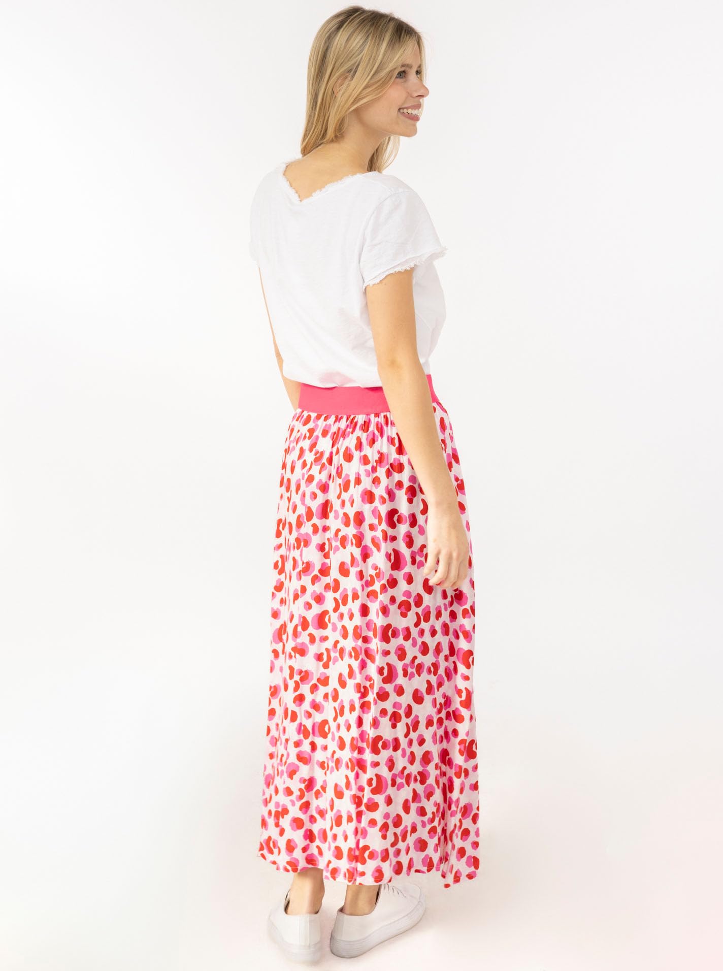 Zwillingsherz Damen Maxirock Colourful Leo aus 100% Viskose – Langer, fließender Sommerrock mit elastischem Komfortbund – Feminines Design, hochwertiger Fall, vielseitig für Alltag, Freizeit & Urlaub