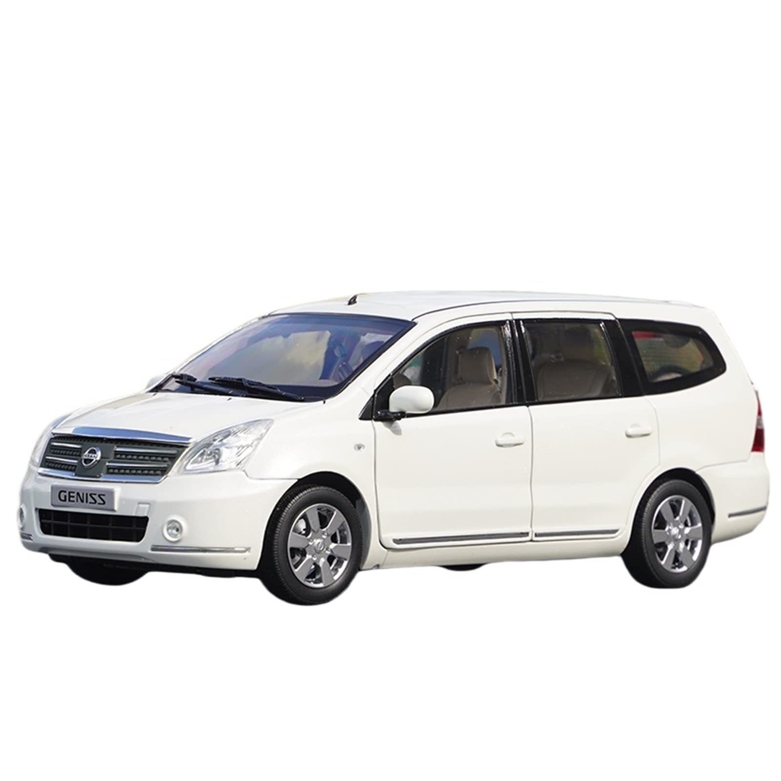 Amazon.co.jp: スケールモデル 1:18 日産 GENISS 合金ダイキャストカー