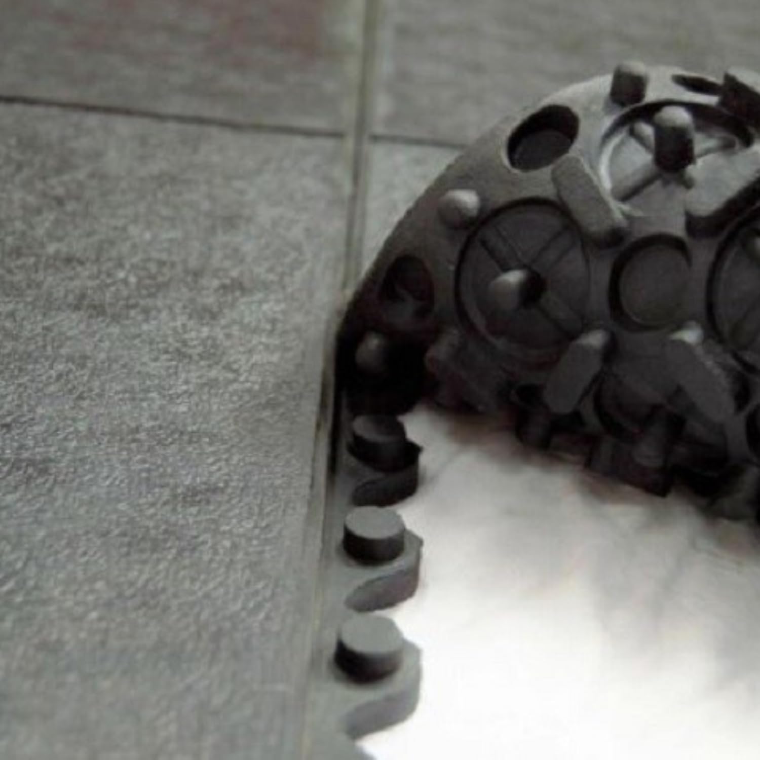 Gym Mat Rubber Interlocking Floor Tiles - Heavy Duty - 14mm x 900mm x 900mm (5 Mats) โ image 1