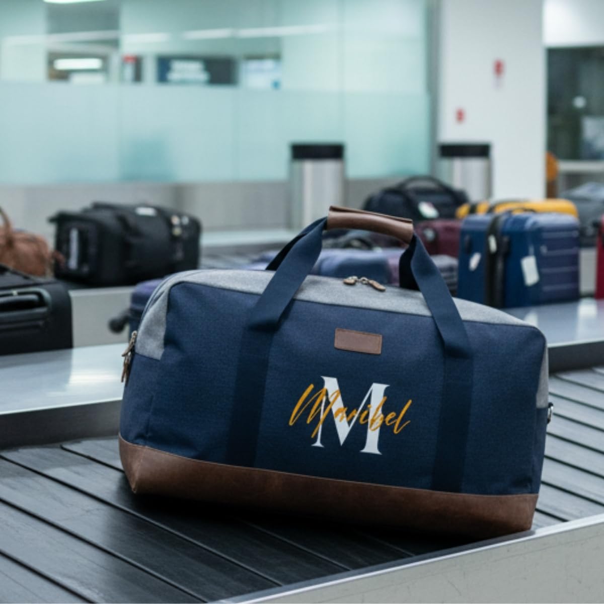 DEREGALOOS Bolsa de Viaje Personalizada con Nombre. Bolsa de Deporte de 47,5L en Algodón con Detalles Marrones. Ideal para Escapadas, Gimnasio (Azul - Inicial y Nombre) — view 6
