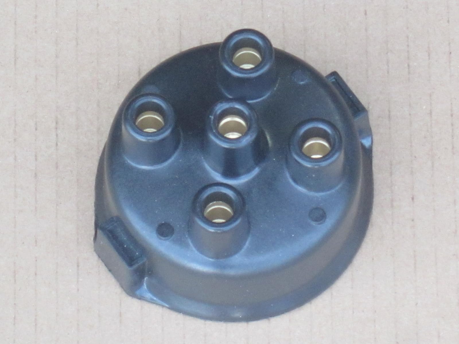 Replacement for fits DISTRIBUTOR CAP FOR IH INTERNATIONAL 354 364 434 B-414 FARMALL A A-1 AV AV-1 B