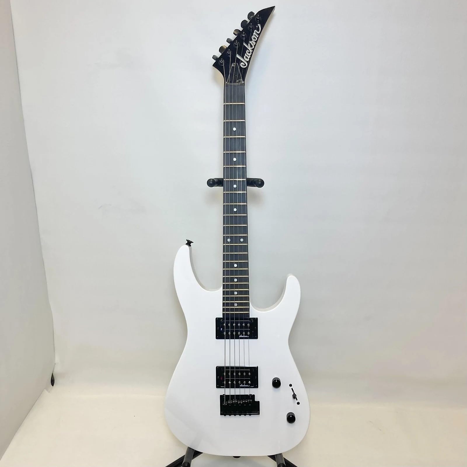 Amazon | Jackson/JS Series Dinky JS11 Amaranth Fingerboard Snow