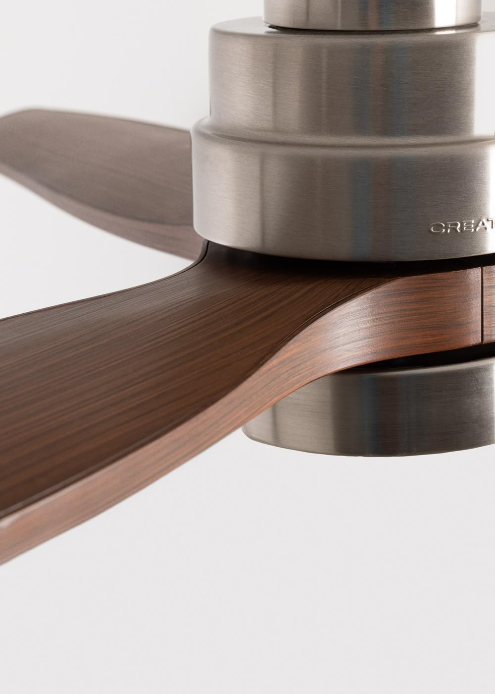CREATE / WINDSTYLANCE M/Ventilador de techo ABS con luz níquel aspas efecto madera oscura con controlador y mando / 40W, Temporizador, Ø132 cm, 6 velocidades, verano-invierno, doble altura