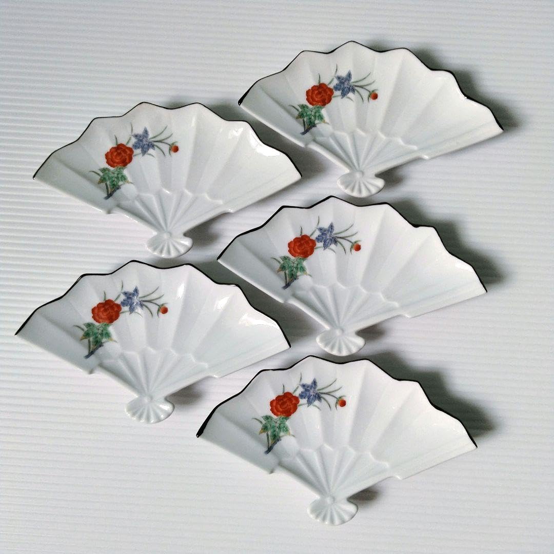 Arita Pottery Yazaemon Yazaemon Kiln Yaemon Koimari Fan-shaped Small Plate, Famous Dish, Delicacy Dish