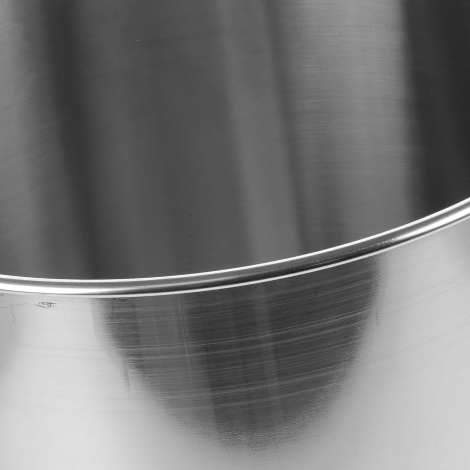 Wakauto Stainless Steel Milk Bucket with Handle and Lid, 6-liter Food Storage Container for Liquid, Oil, and Dairy Transport, Sturdy Metal Milk Pail Suitable for Kitchen and Home Use