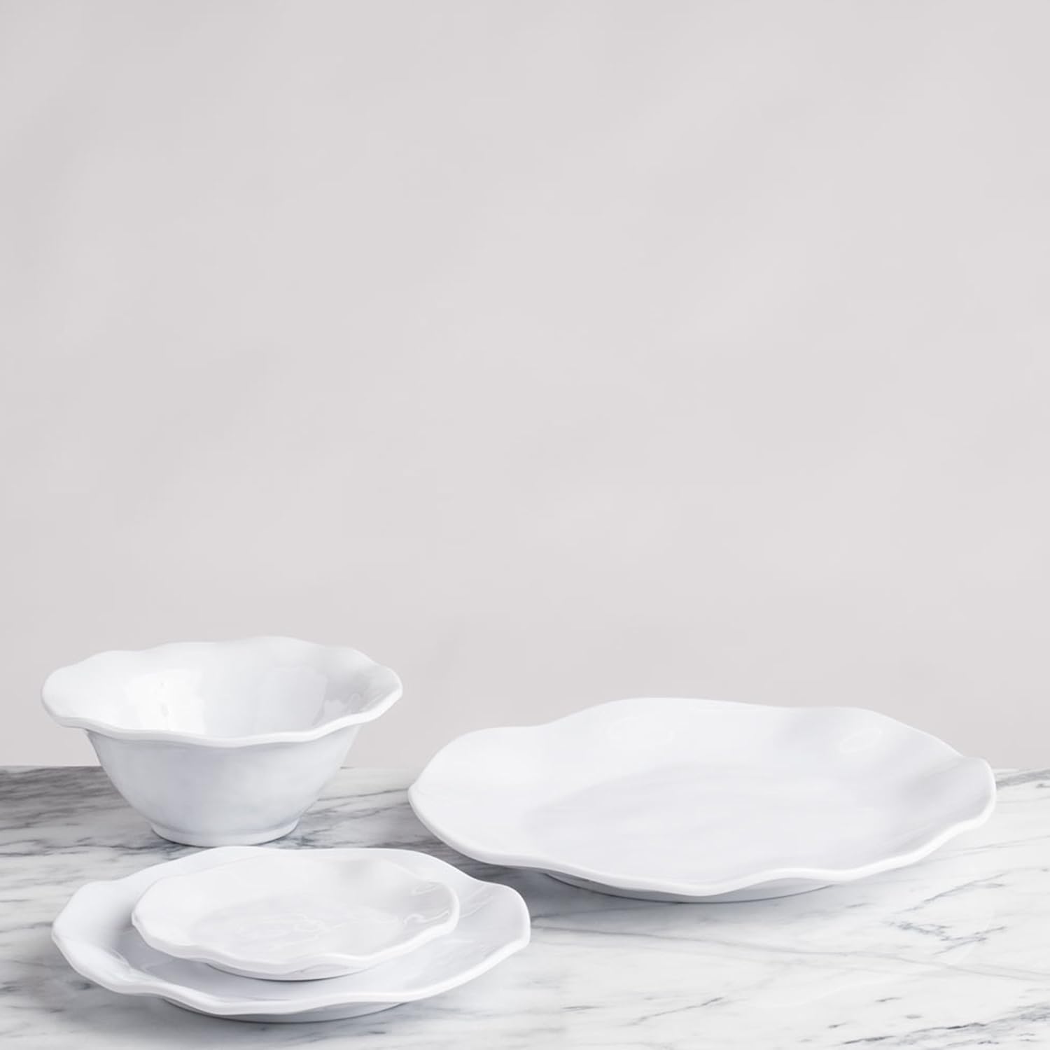 Q Squared Ruffle Round Serving Bowl, 12-Inch Diameter, Melamine, White