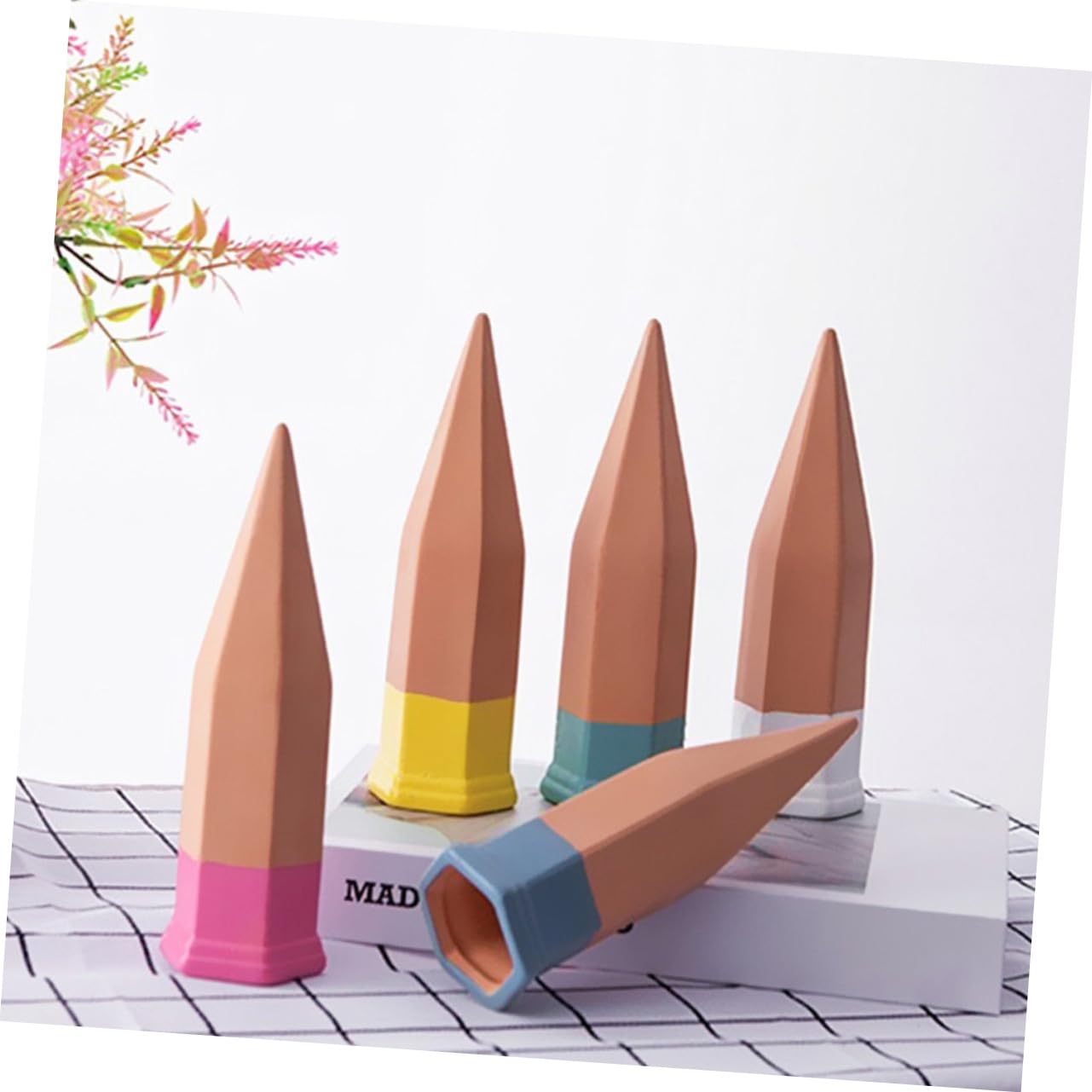 ibasenice 6pcs Slow Release Waterer Irrigation Spikes for Plants Style Self Watering Stakes for Vacation Random