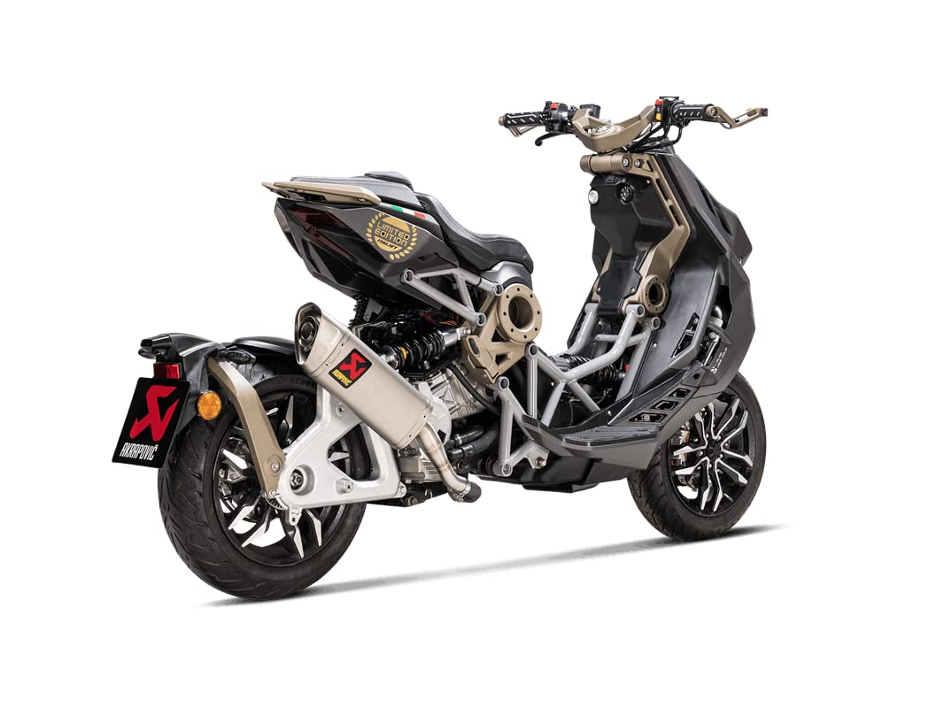 Amazon | アクラポヴィッチ(AKRAPOVIC) スリップオンライン チタン
