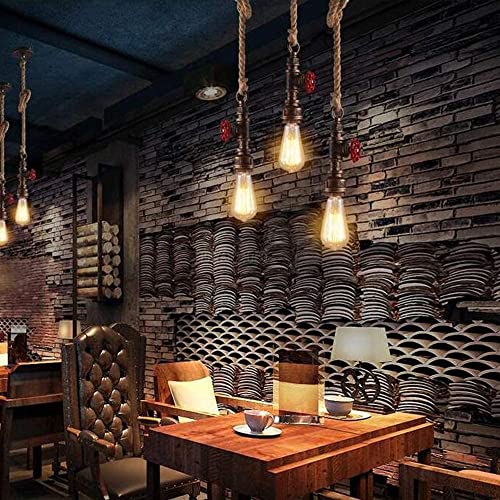 Lustre industriel vintage pour relooker un plafond haut de restaurant