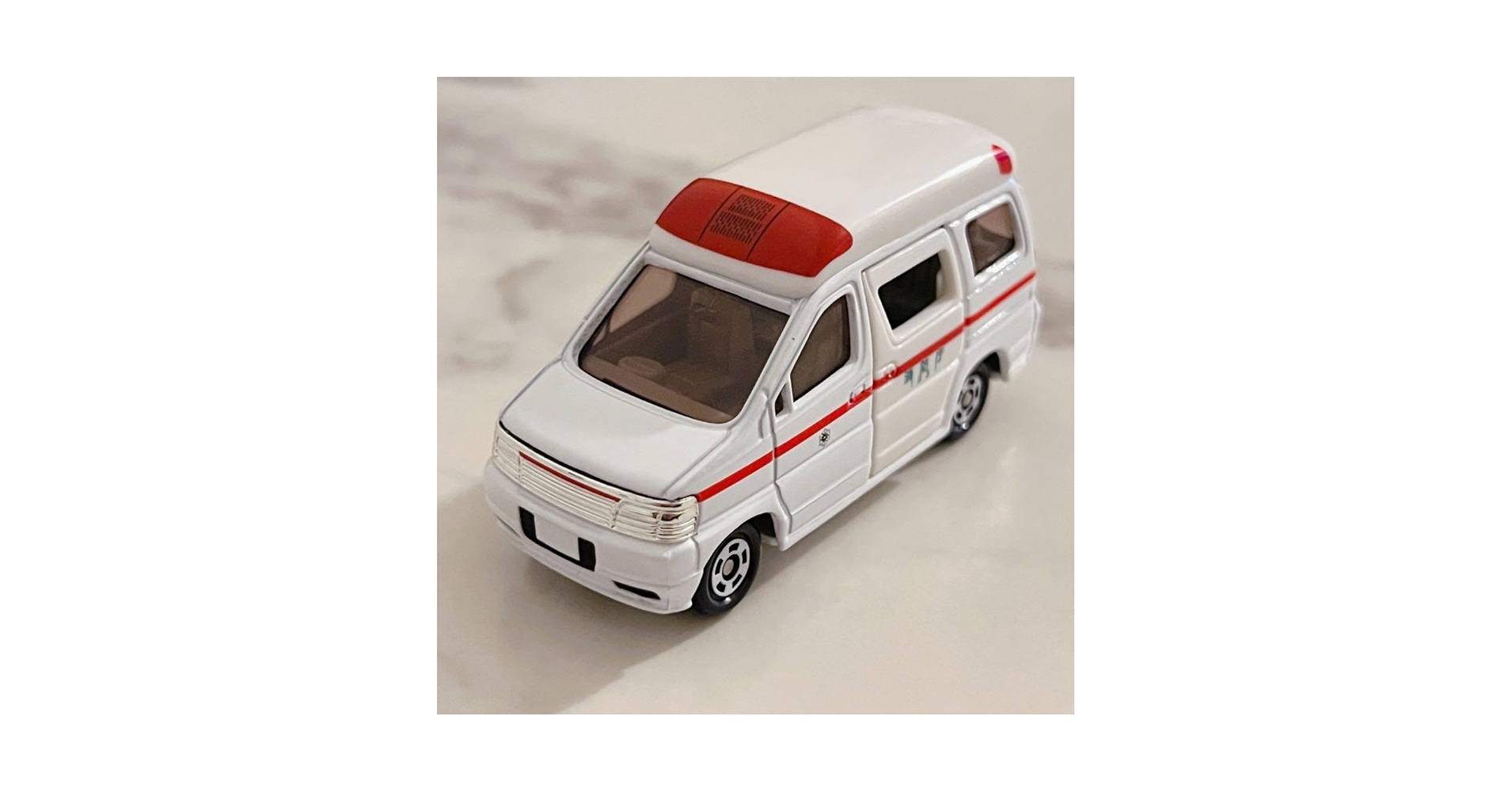 トミカ NISSAN PARAMEDIC 12 TOMICA 12 NISSAN PARAMEDIC AMBULAMCE 1/64 NISSAN ELGRAND