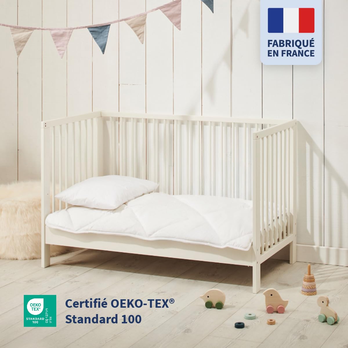 Bleu Câlin Pack Bébé Couette légère 100x135 cm + Oreiller Moelleux 40x60 cm pour Lit Bébé 70x140 cm - Lavable à 95°C - Certifié Oeko-Tex
