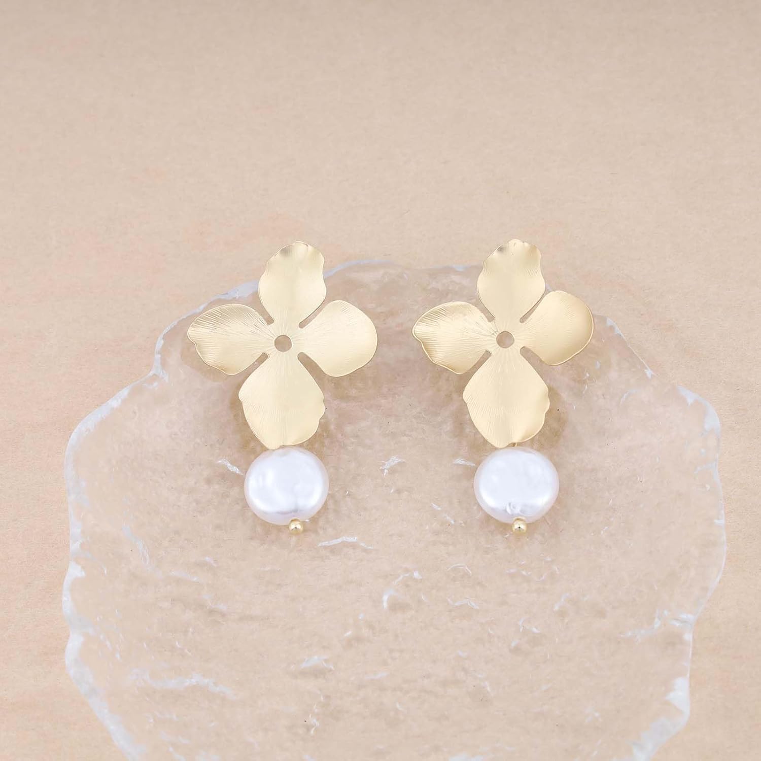 Andelaisi Boho Flower Pearl Drop Earrings Gold Pearl Flower Earrings Vintage Pearl Dangle Earrings Baroque Pearl Earrings Jewelry for Women - Image 6