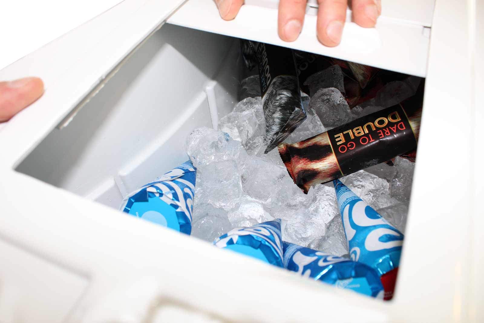 Negozio di pance di ghiaccio isolato da 31 litri per la vendita di ghiaccio Cannoli vendita negozio addominale