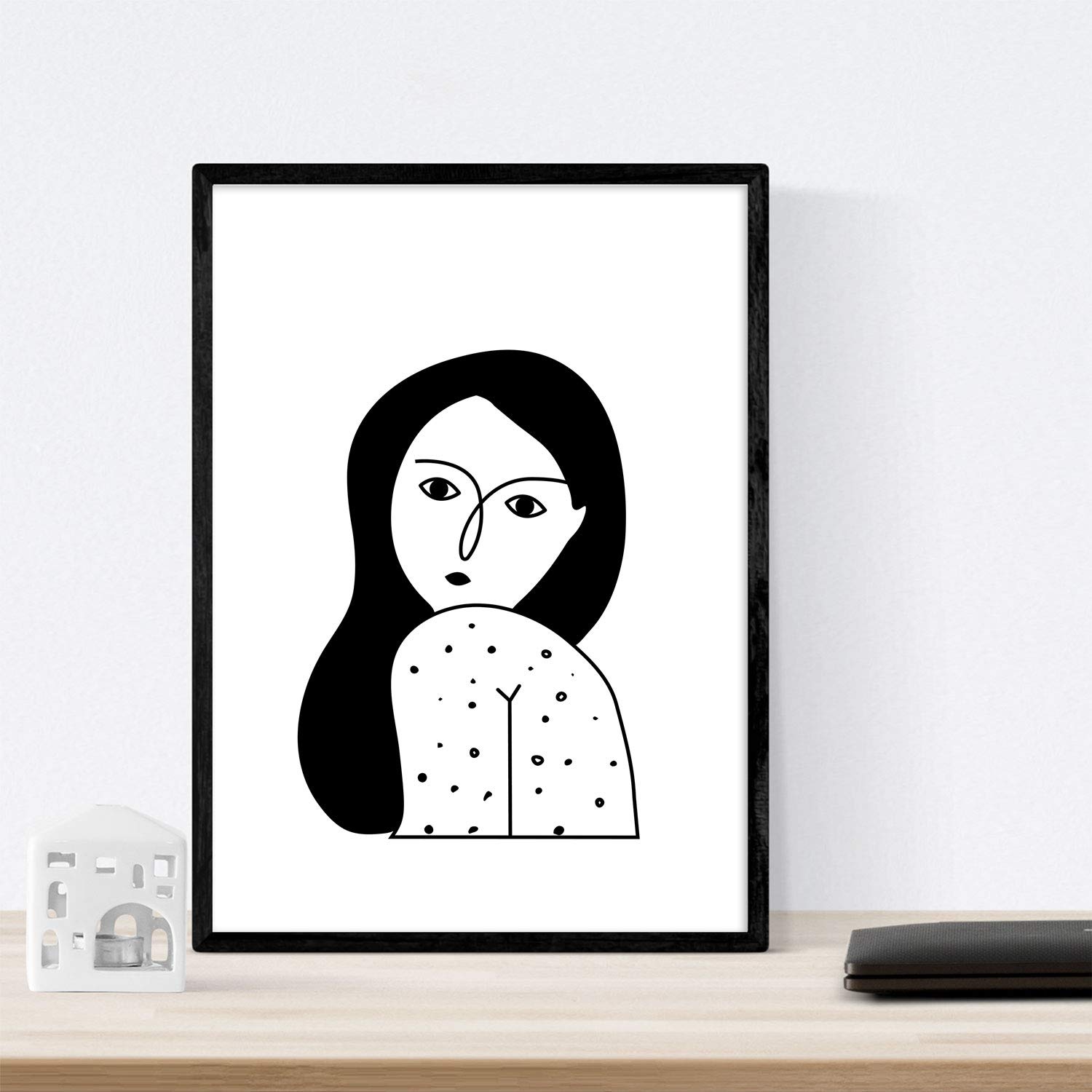 Nacnic Set of 4 sheets Four women. Posters with drawings of women. A3 size unframed - Image 3