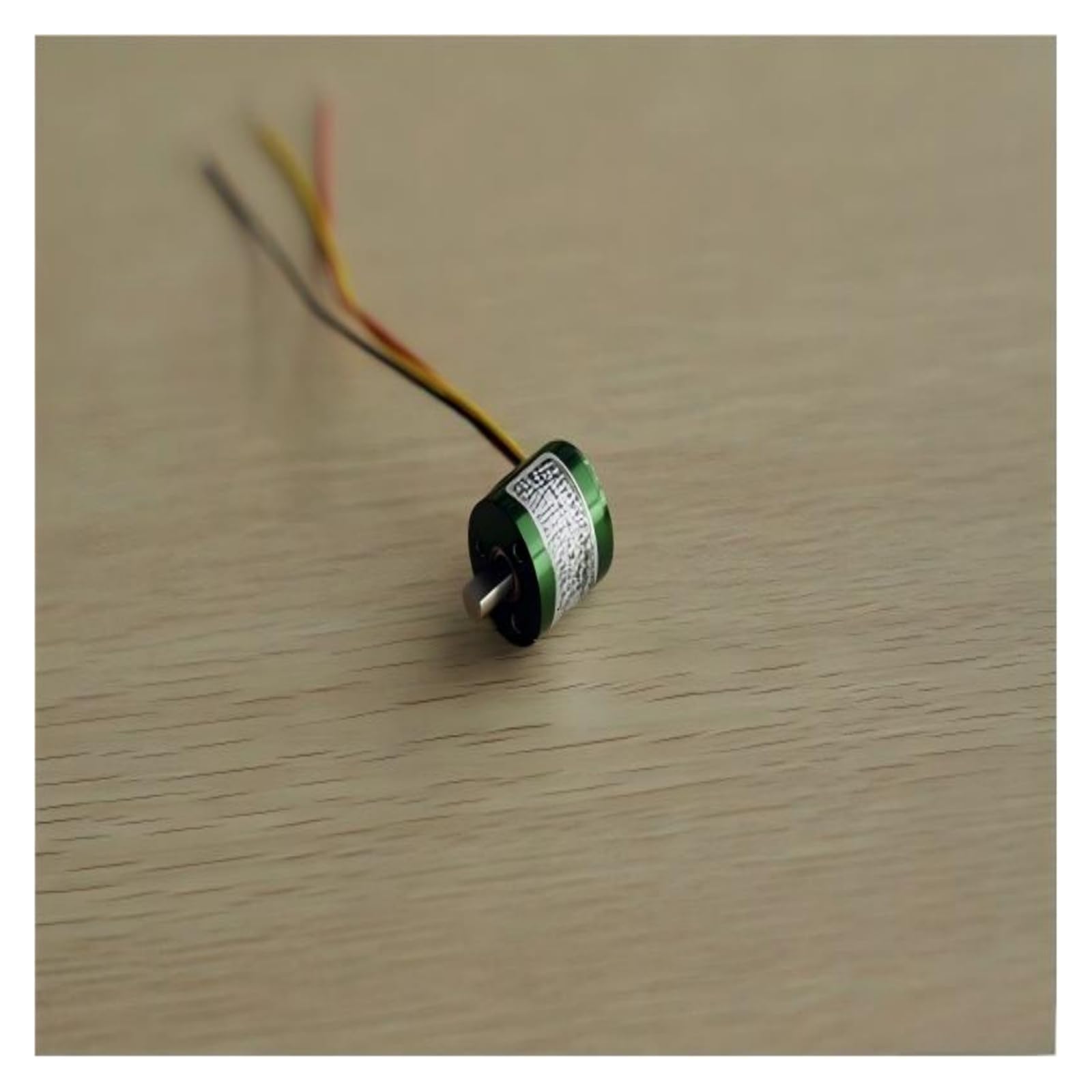 Sensor de ángulo de efecto Hall en miniatura P3015S-V1-CW360 con interfaz SPI de 3.3V 4