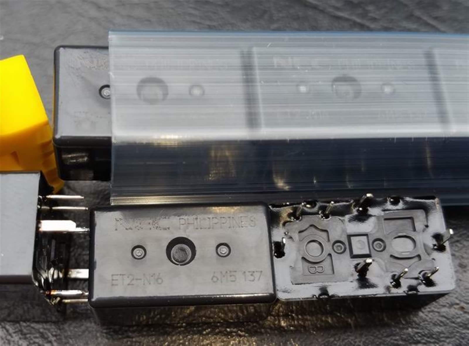 WBNFFUCYU New ET2-B3M1S ; ET2F-B3M1S ET2-N16 Relay 8pins(ET2-B3M1S)