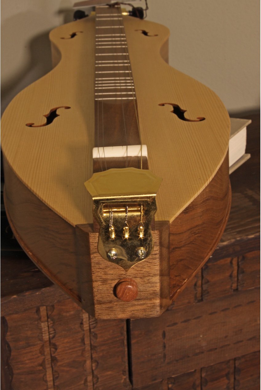 Roosebeck Emma Mountain Dulcimer 4-String Vaulted Fretboard Spruce F-Holes - Walnut - Image 2