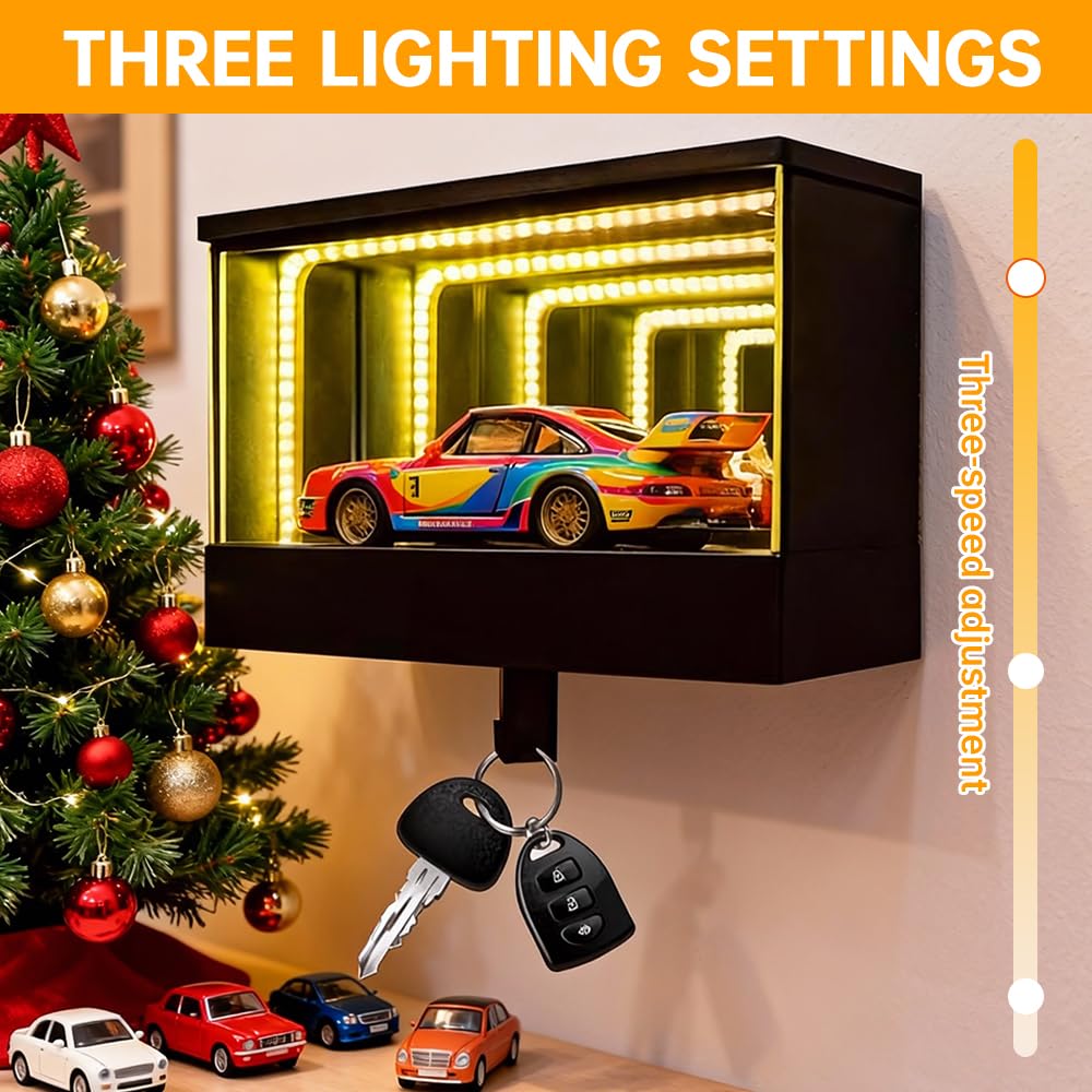 Infinity Garage Portachiavi con funzione di ricarica USB, con luce LED, portachiavi con sensore di movimento, display chiave auto, regalo decorativo per gli amanti delle auto