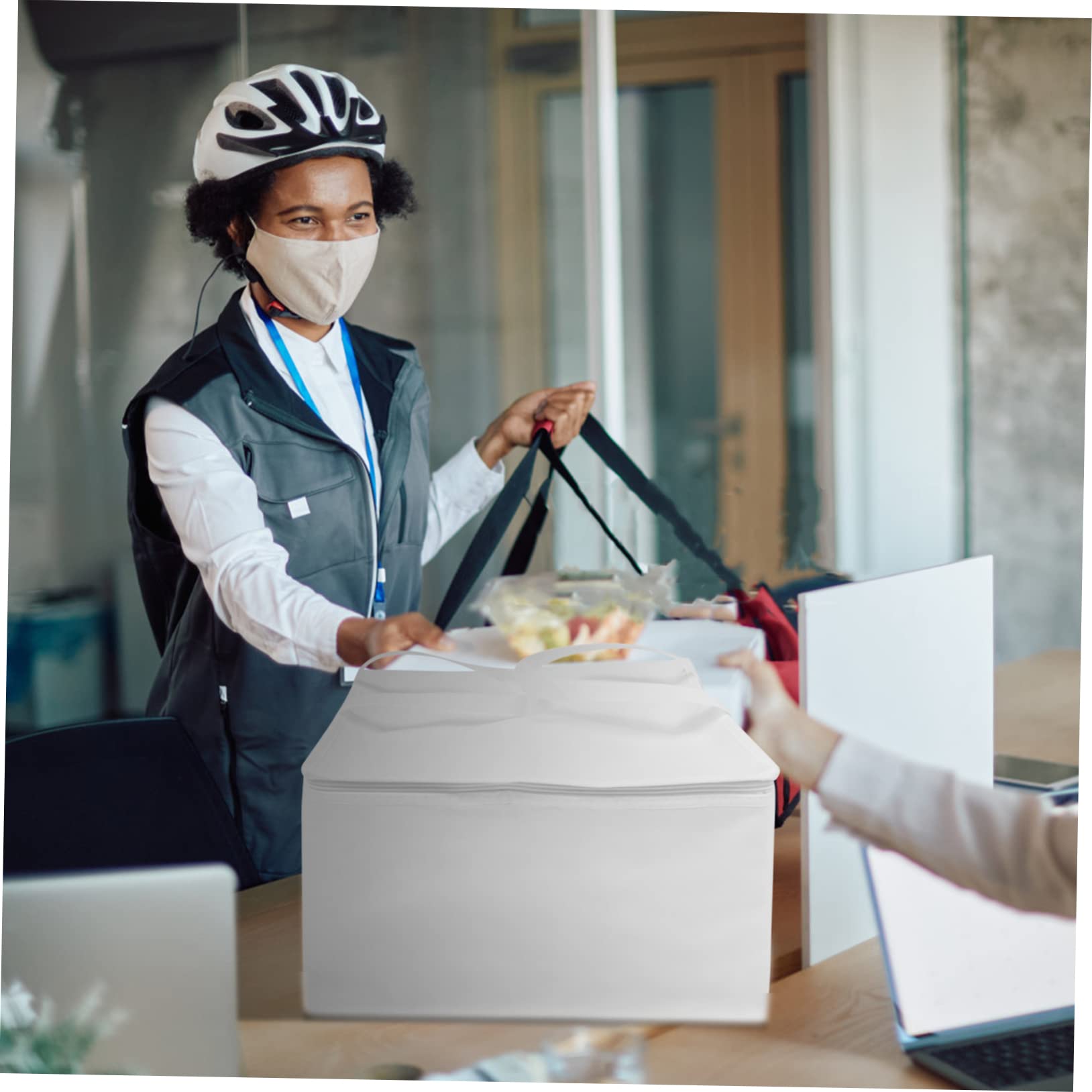 Veemoon Portable Thermal Food Bag Insulated Take out Carrier Simple Design for Bbq Seafood and Catering Compact Easy to Carry and Store