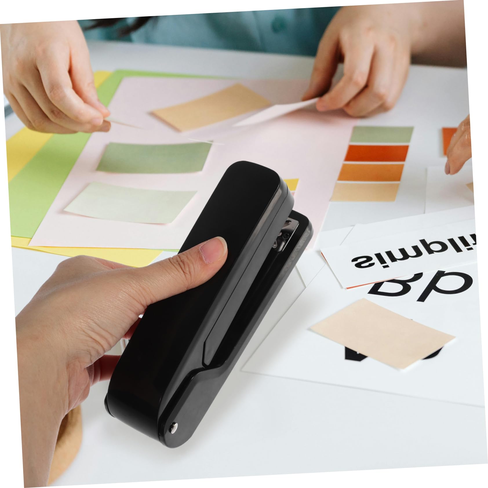 jojofuny 4 Stück Rotationshefter kompakter Hefter rotierend Desktop Hefter schwere Ausführung drehbarer Kleinhefter Hefter zum Heften von Büropapier Bürowefter Plastik Black