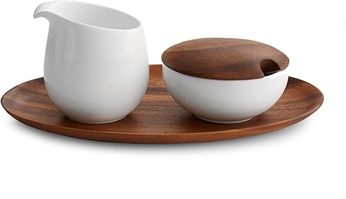 nambe Skye Collection - Juego de crema Juego de 3 piezas Azucarero de porcelana con tapa y jarra de crema con bandeja de madera de acacia Blanco