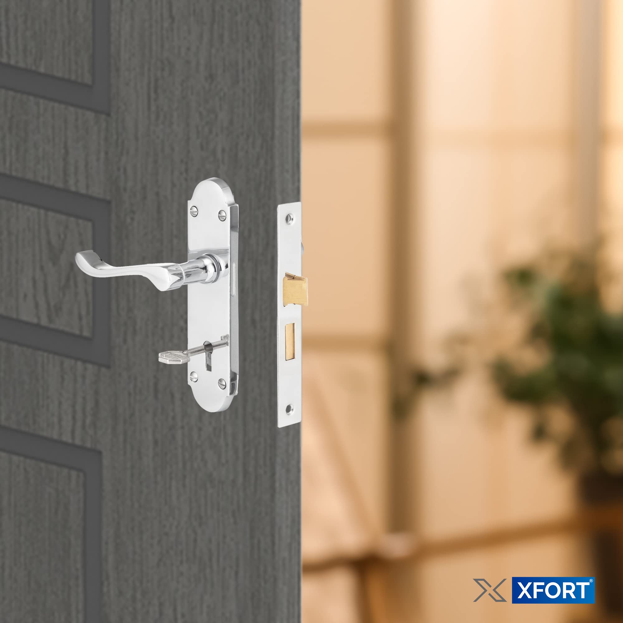 XFORT Chrome Elegance Range Polished Chrome Richmond Lever Lock Pack, Complete Set including Lock Door Handles - Image 3