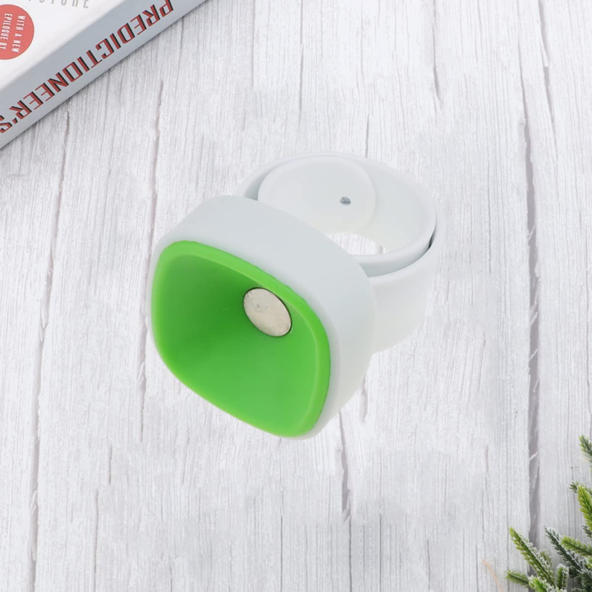 Housoutil 3 Stück Magnetisches Nadelkissen Armband Kreativer Handgelenk Aufbewahrer für Nähnadeln und Stecknadeln für DIY Projekte und Handarbeiten Zufällige Farben