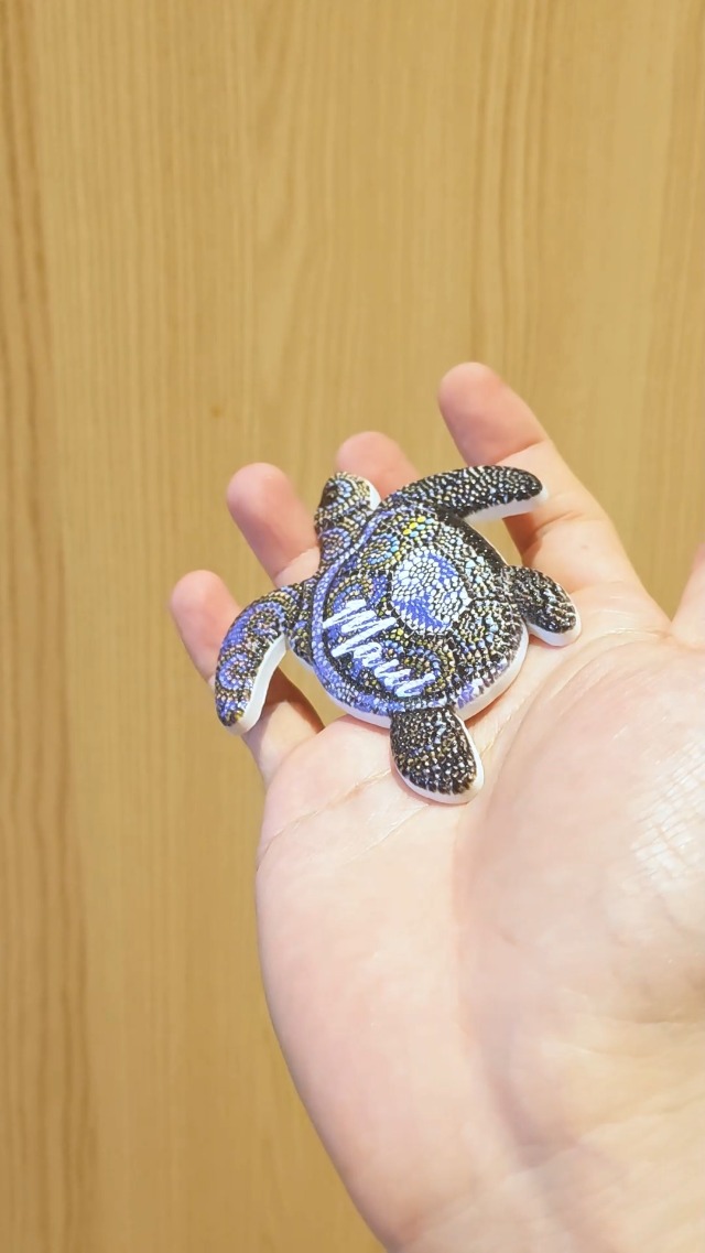 Imán de nevera decorativo de tortuga Maui en resina 3D miniatura 7