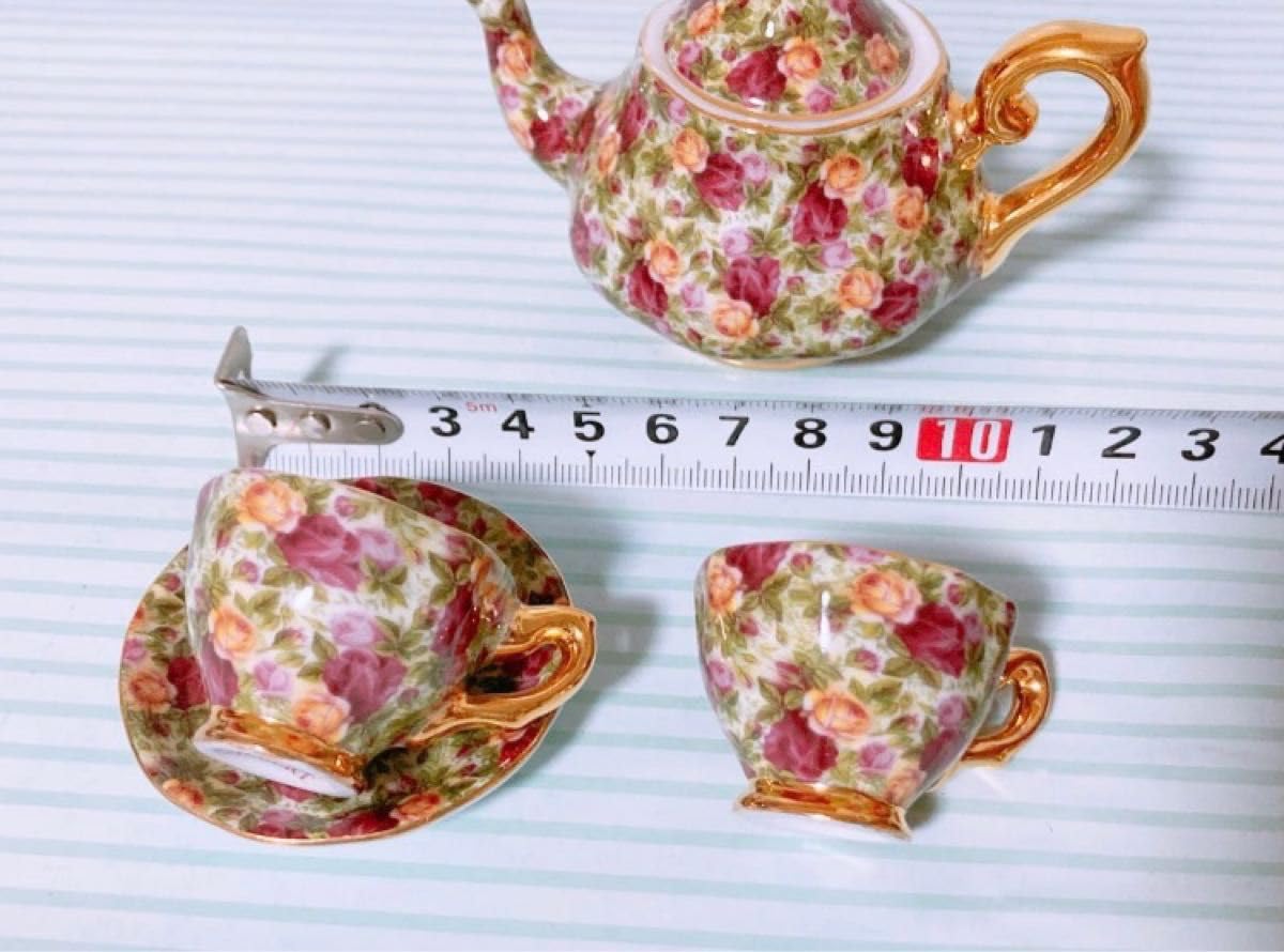 Royal Albert 装飾ティーポットミニチュアオールドカントリーローズ