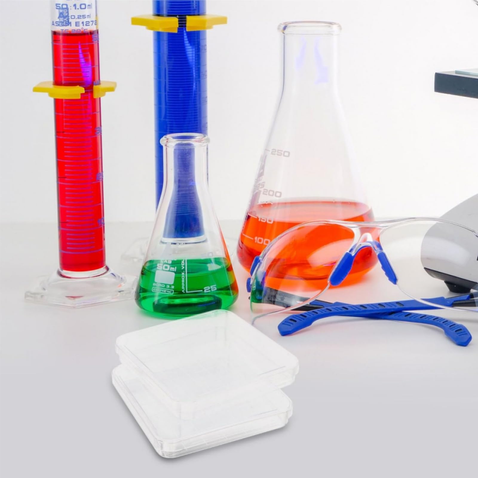 Boîtes de Petri carrées 10x10 cm en plastique avec couvercle transparent et grille - lot de 20 - pour laboratoire, microbiologie, mycologie, culture cellulaire, projets scolaires et recherches