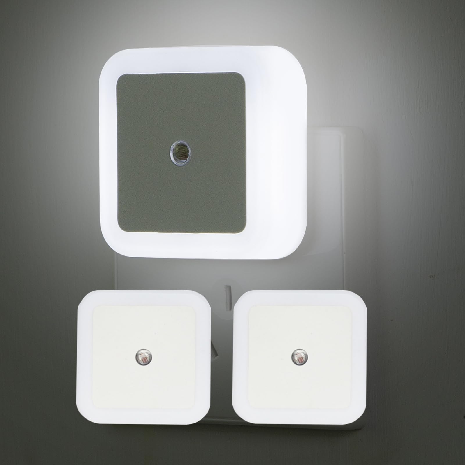 LED Night Light Plug-in Smart Dusk to Dawn Sensor Night Lights for Bedroom Bathroom Hallway Toilets Stairs Kitchen