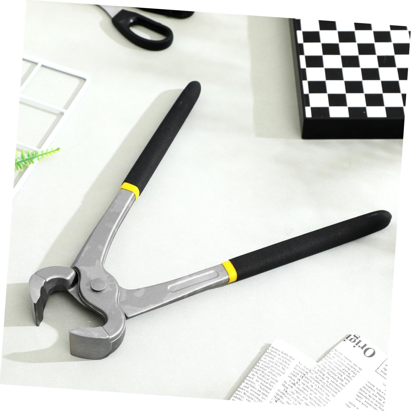 Professional Cattle and Sheep Hoof Trimmer Tool Heavy-Duty Hoof Nippers for Multi-Functional Design for Easy Maintenance and Trimming