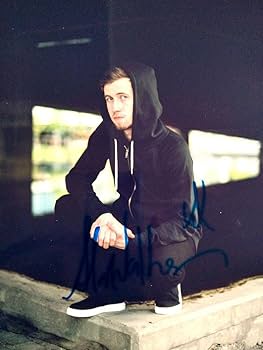 セール中…アラン・ウォーカー直筆サイン入り超大型写真…Alan Walker Amazon.co.jp: Alan Walker Signed Extra Large Photograph