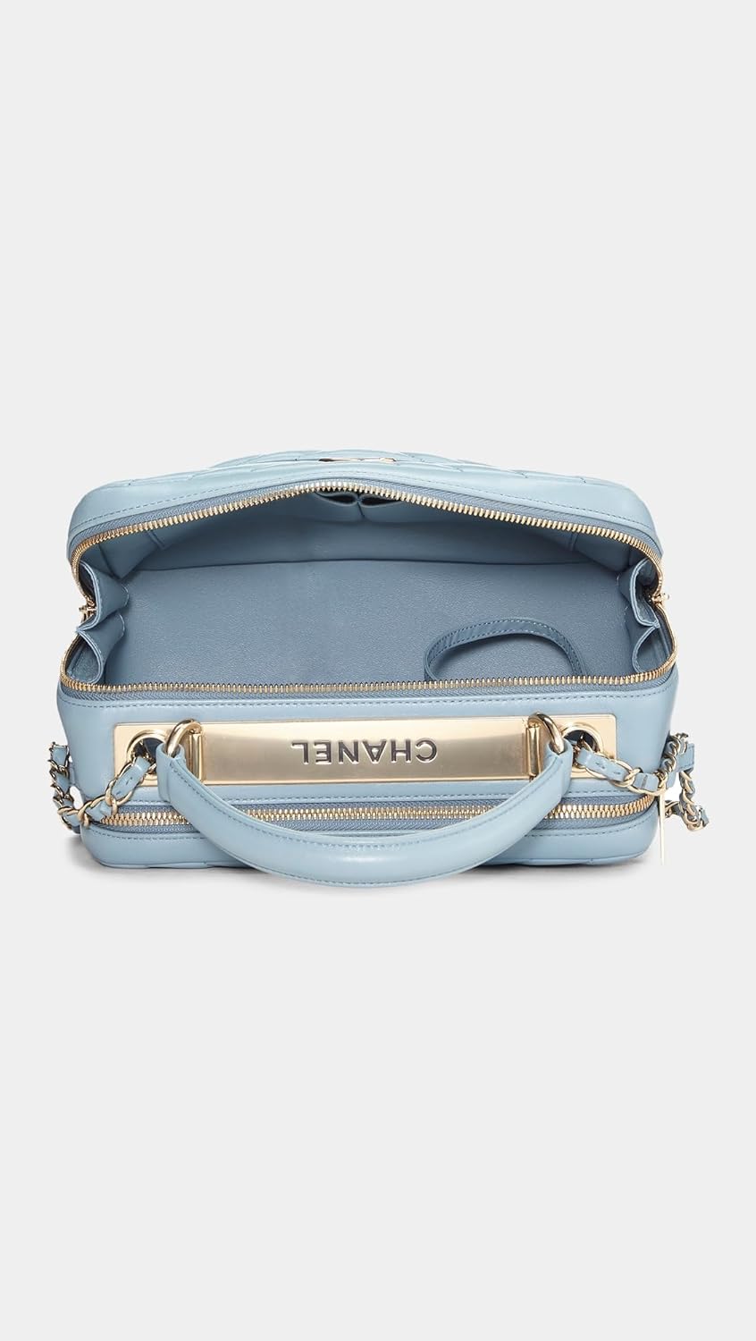 CHANEL Women's Pre-Loved Lambskin Chevron Trendy CC Pouchette - Image 5