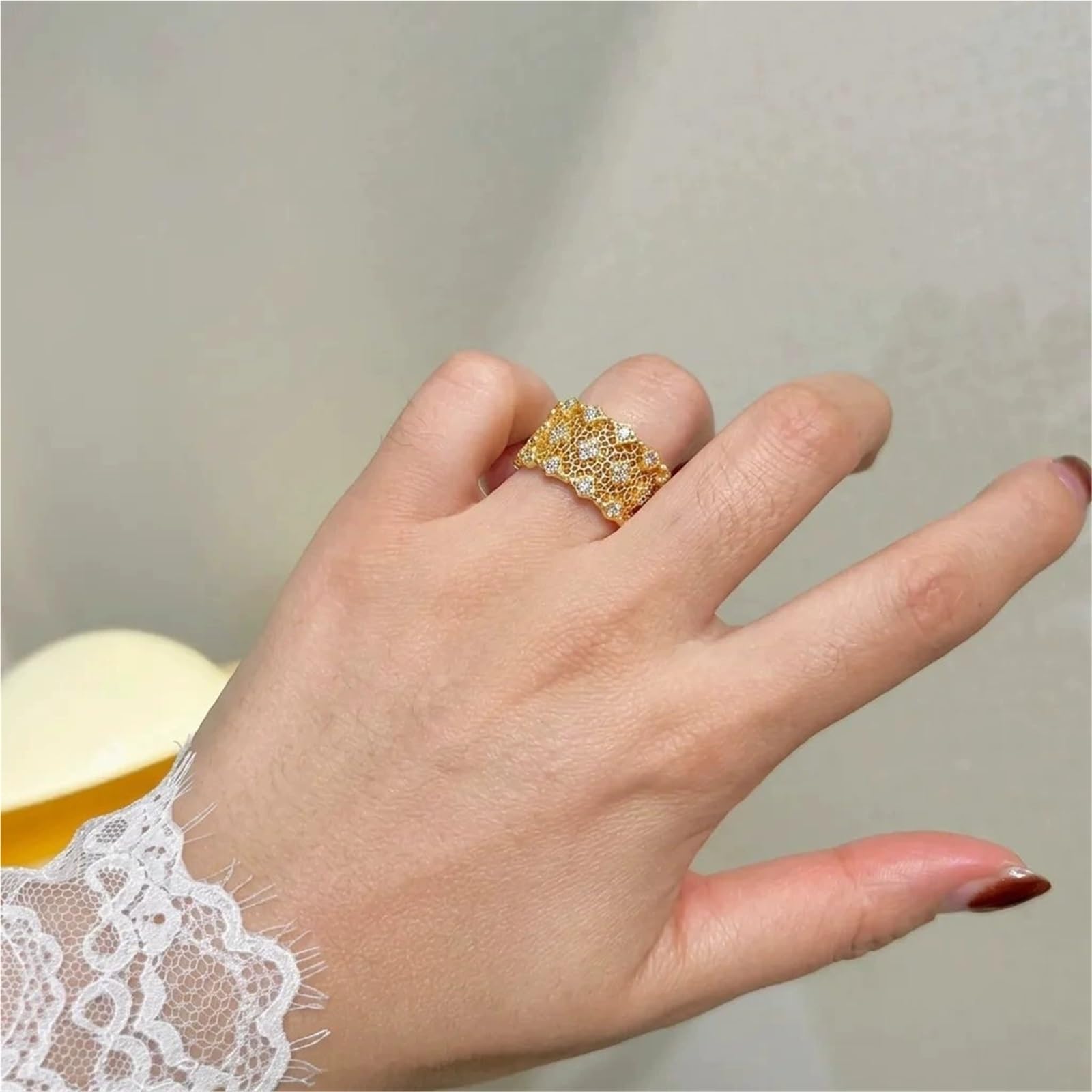 Uniseks S925 Sterling Silver Okrągły Moissanite Koronkowy pierścionek w stylu vintage Art Deco