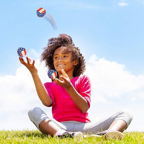 Miniatura 7 de ArtCreativity Juego de 3 pelotas patrióticas de malabarismo para principiantes, juego de 3, pelotas de malabarismo con la bandera estadounidense,